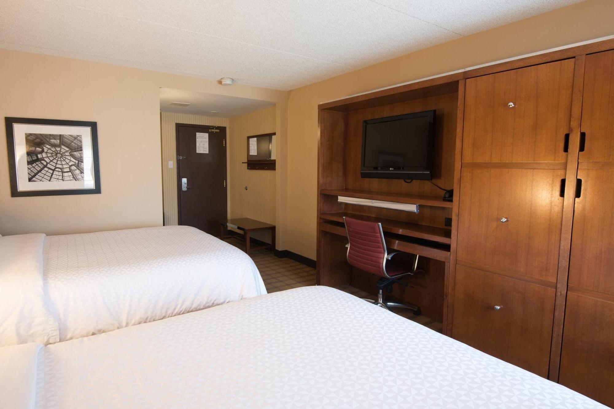 Four Points By Sheraton Winnipeg South Exterior photo